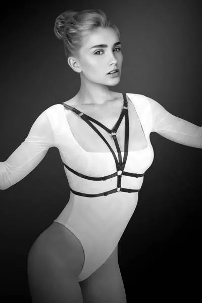 Упряжь Bijoux Лора Harnais de poitrine elastique Laura женская /черный/