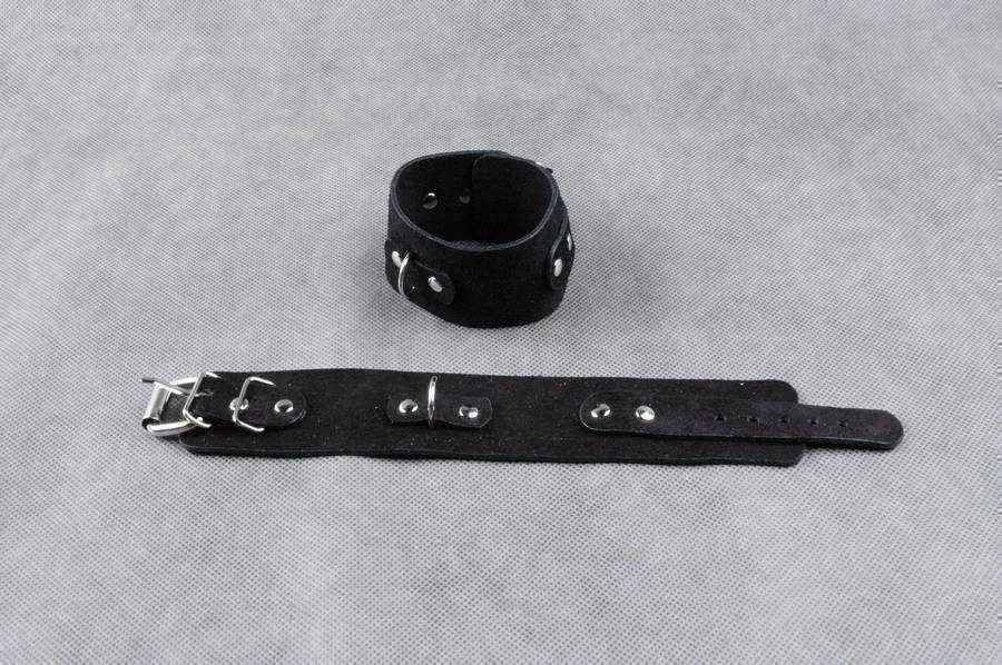 Наручники узкие неподшитые /черные/